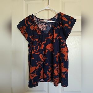 ✨️ Floral V-Neck Top ✨️